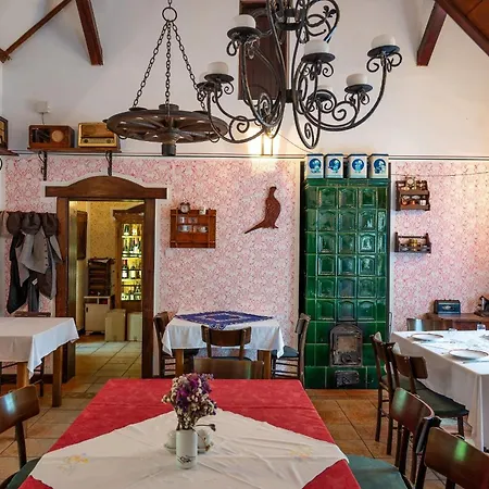 Salas 137 Agroturismo Cenej