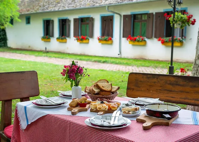 Κατάλυμα σε φάρμα Salas 137 *